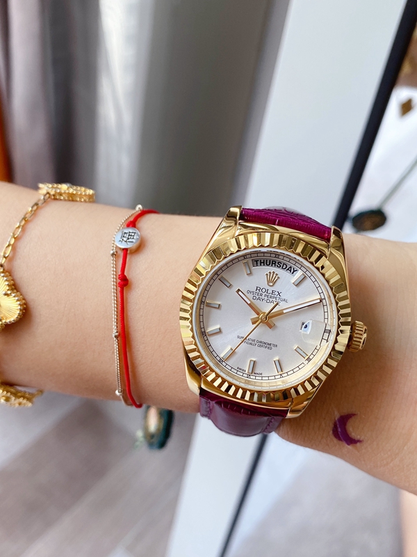 ブランド時計背面デザイン